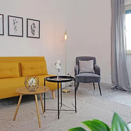 Daire Carmens Flat By Domusdimore