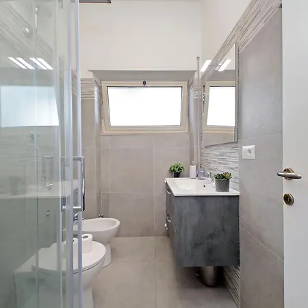 Carmens Flat By Domusdimore Daire *