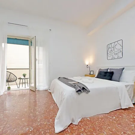 Daire Carmens Flat By Domusdimore