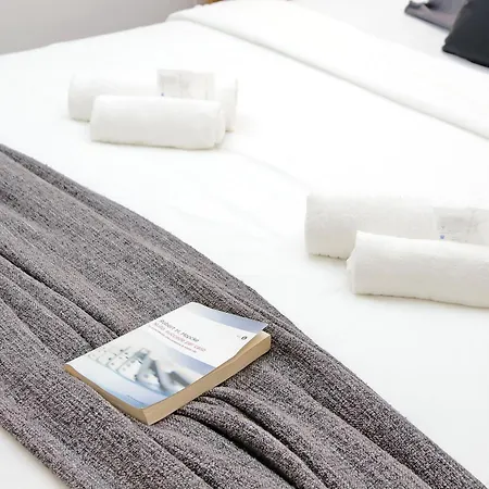 Carmens Flat By Domusdimore Daire *