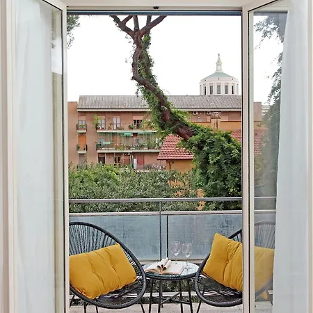 Carmens Flat By Domusdimore Daire Roma
