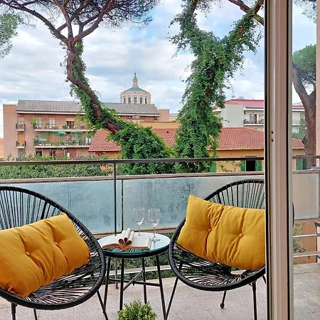 Carmens Flat By Domusdimore Апартаменты *