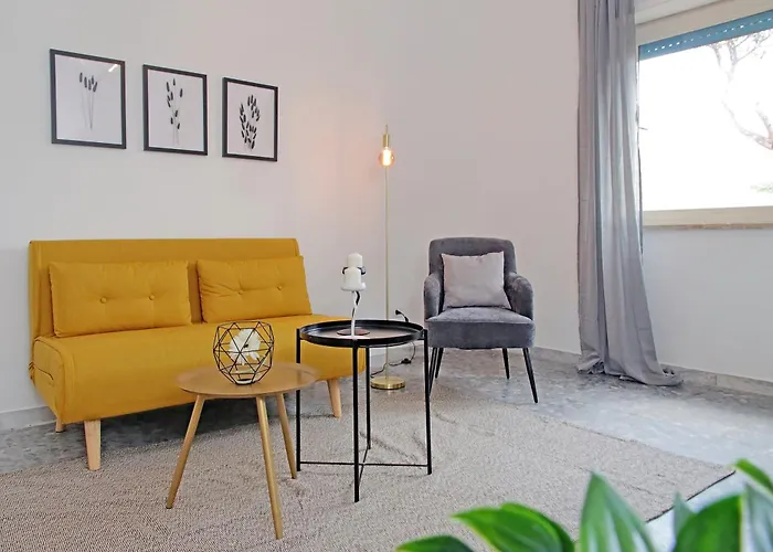 Apartment Carmens Flat By Domusdimore