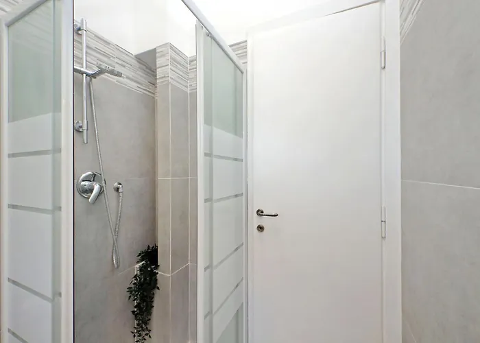 Carmens Flat By Domusdimore Rome