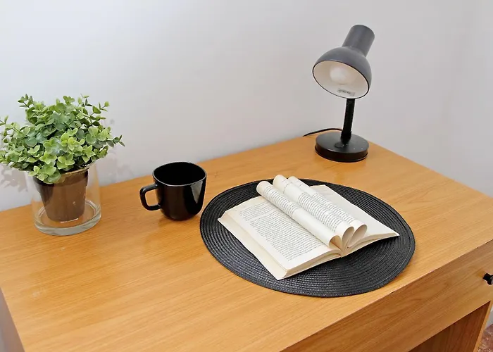 Carmens Flat By Domusdimore