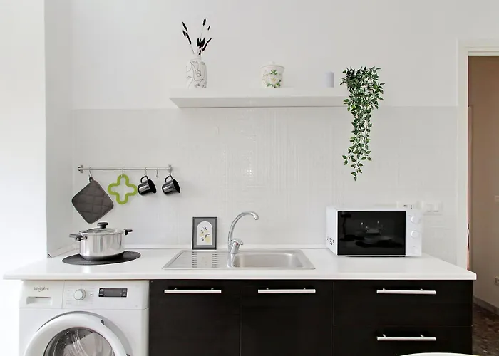 Apartment Carmens Flat By Domusdimore *