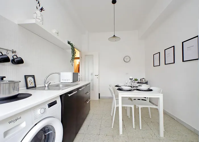 Apartment Carmens Flat By Domusdimore Rome