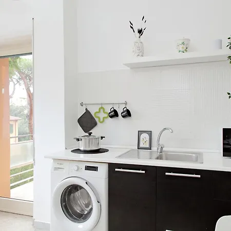 Carmens Flat By Domusdimore * Rom