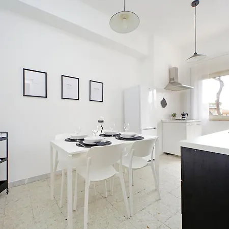 Carmens Flat By Domusdimore Lejlighed *