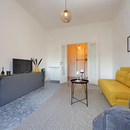 Carmens Flat By Domusdimore *